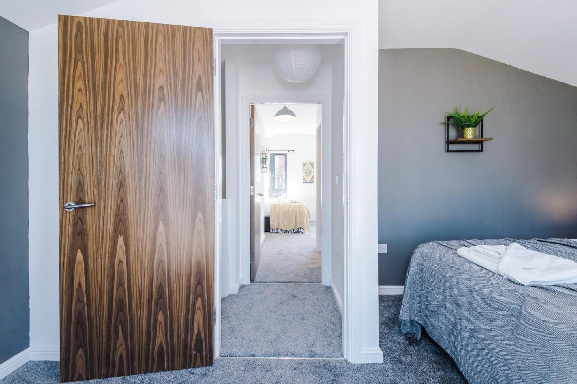 Rest&recharge At Waterway House Holiday home Manchester